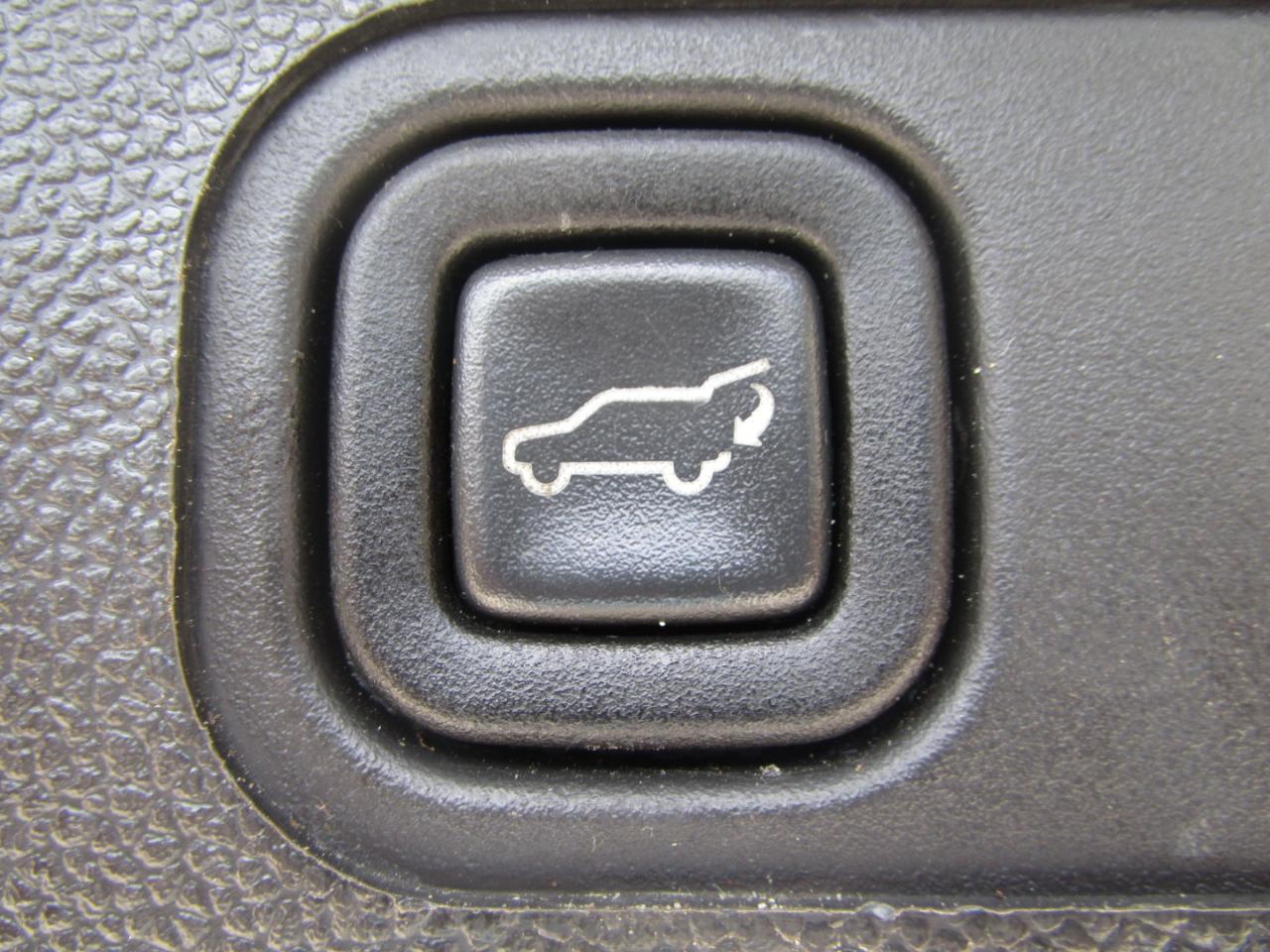 Cadillac Escalade 2WD 2012