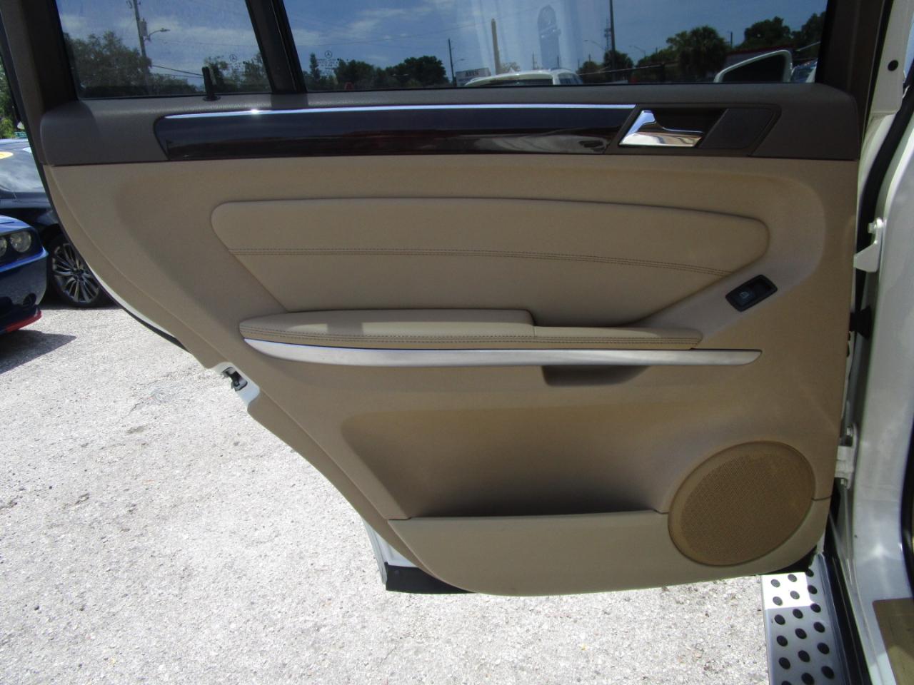 Mercedes-Benz GL-Class GL450 4MATIC 2012