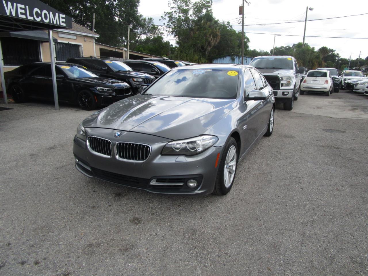 BMW 5-Series 528i xDrive 2015