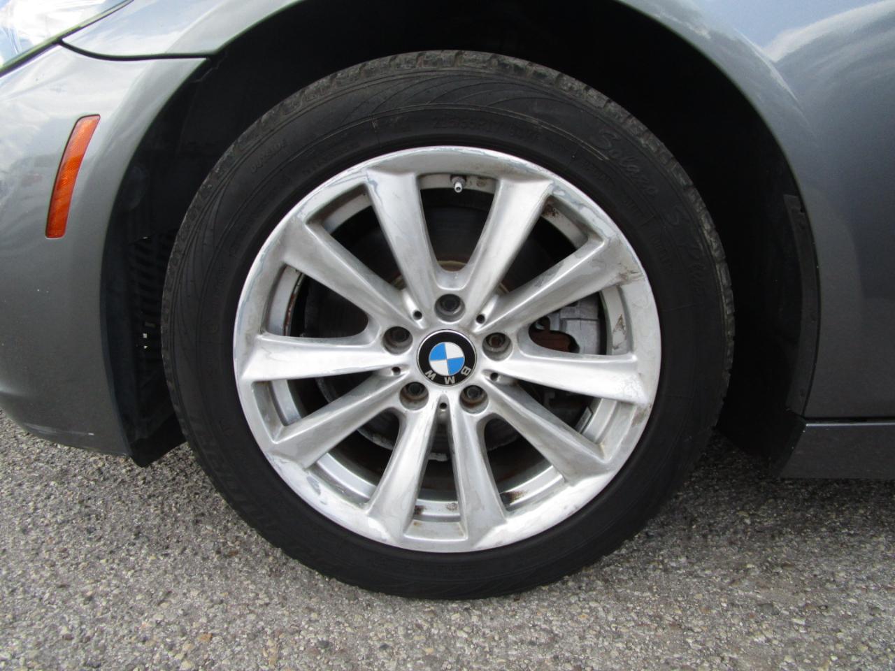 BMW 5-Series 528i xDrive 2015