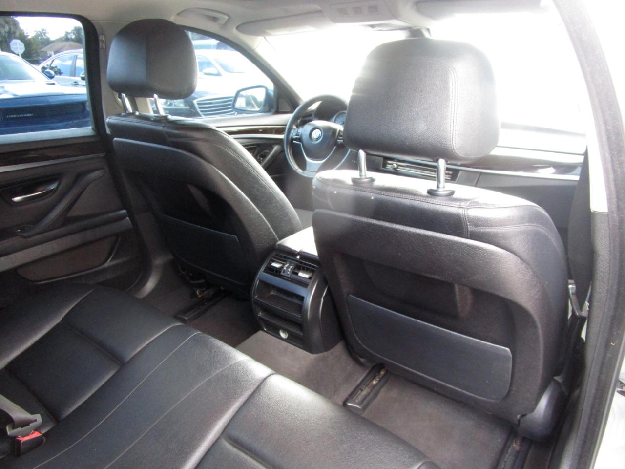 BMW 5-Series 528i xDrive 2015