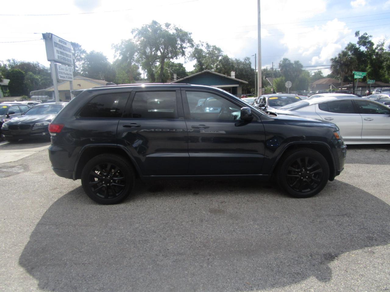 Jeep Grand Cherokee Laredo 2WD 2018
