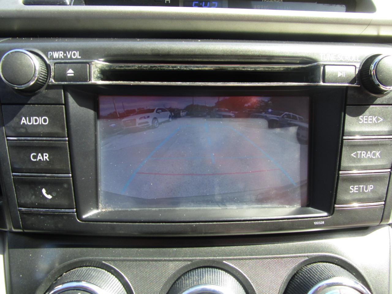 Toyota RAV4 LE FWD 2014