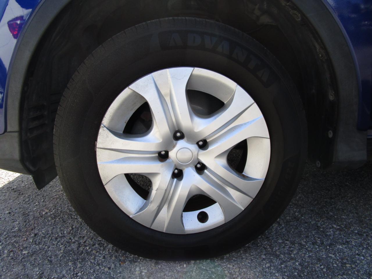 Toyota RAV4 LE FWD 2014