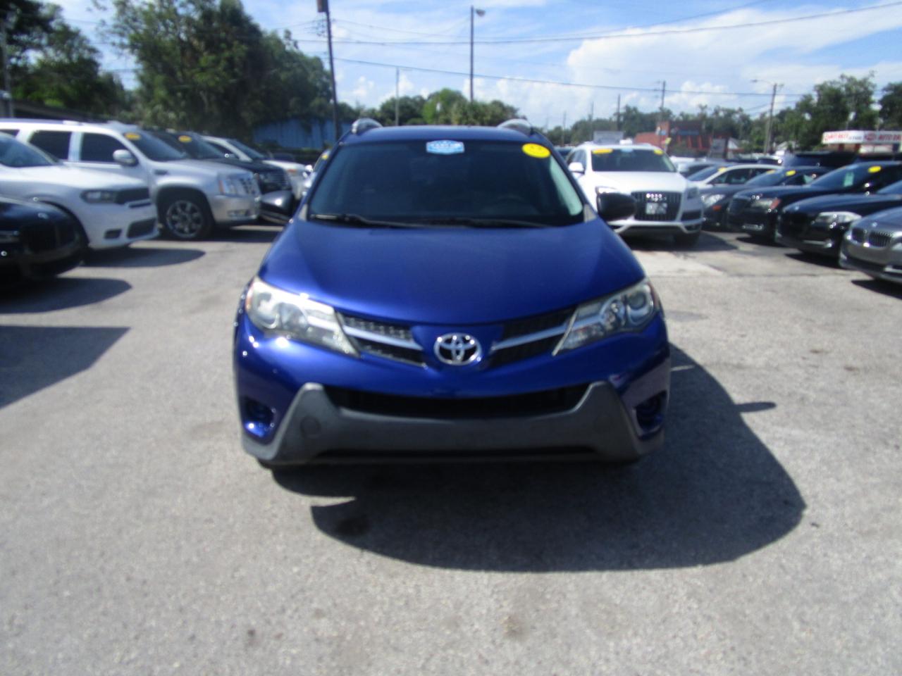 Toyota RAV4 LE FWD 2014