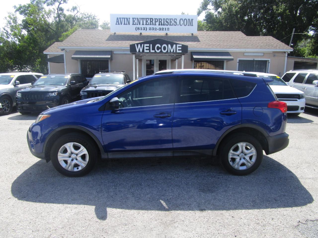 Toyota RAV4 LE FWD 2014
