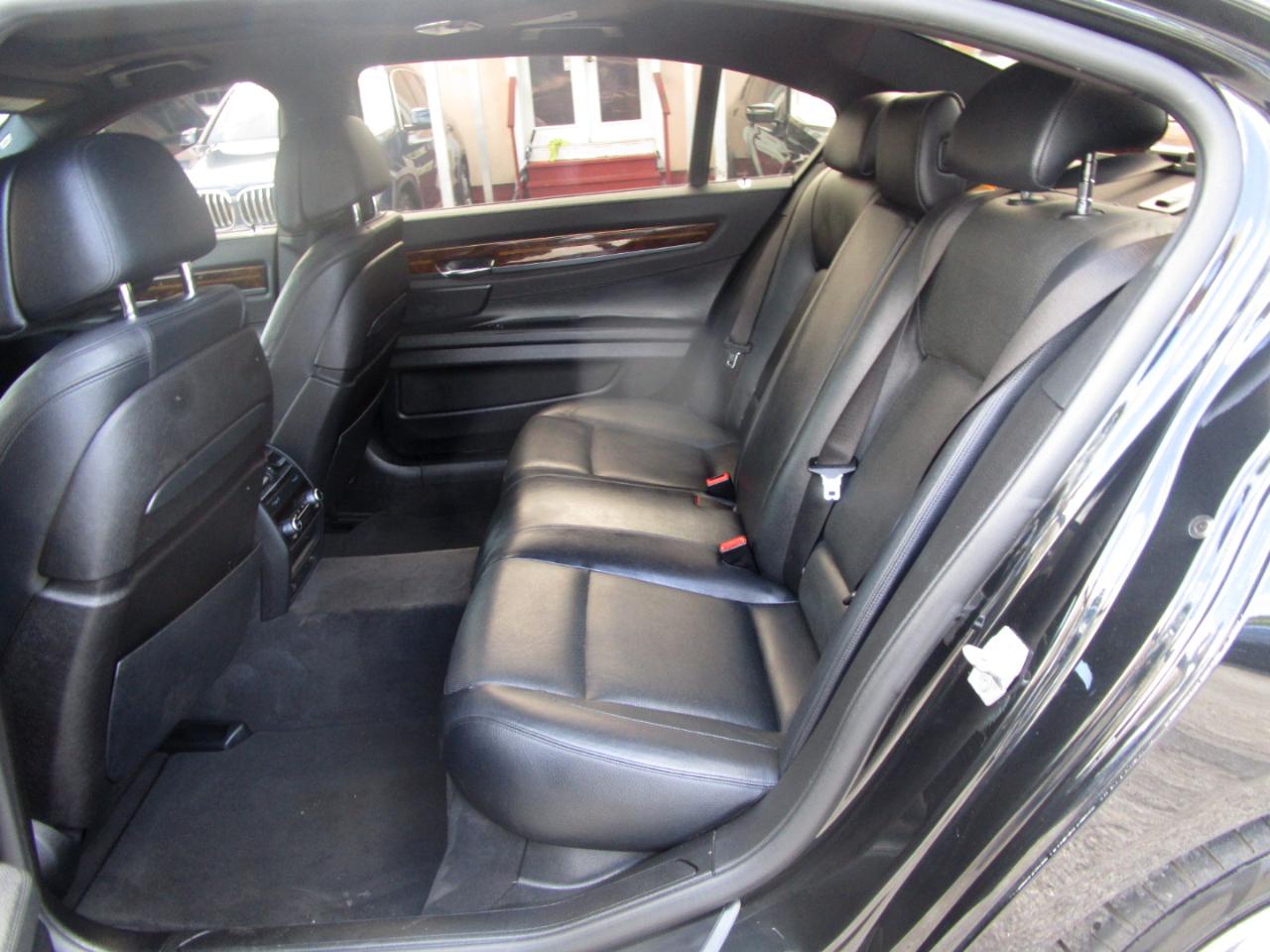 BMW 7-Series 740iL 2014