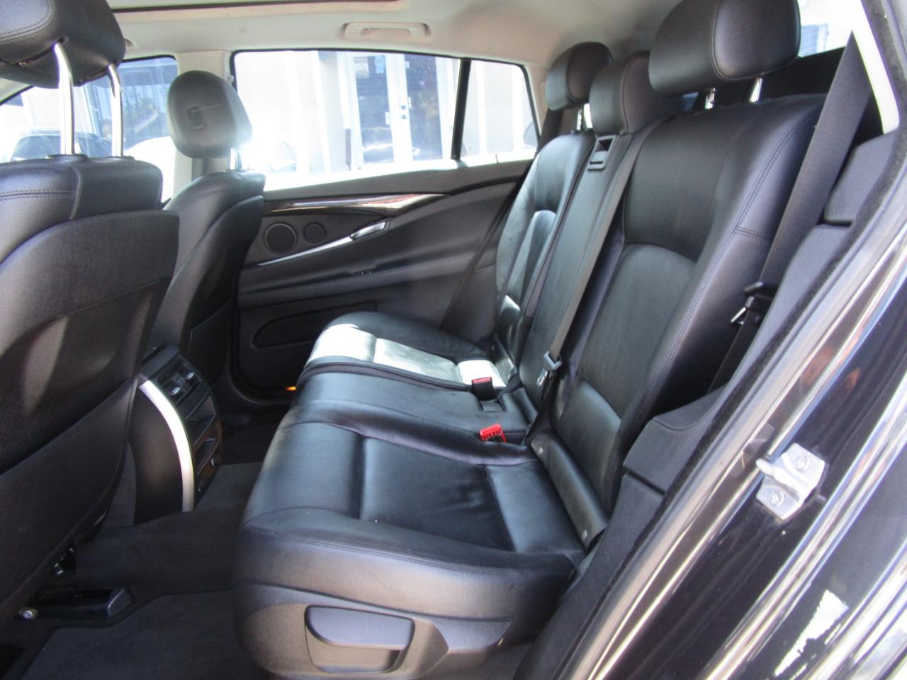 BMW 5-Series Gran Turismo 535i 2014