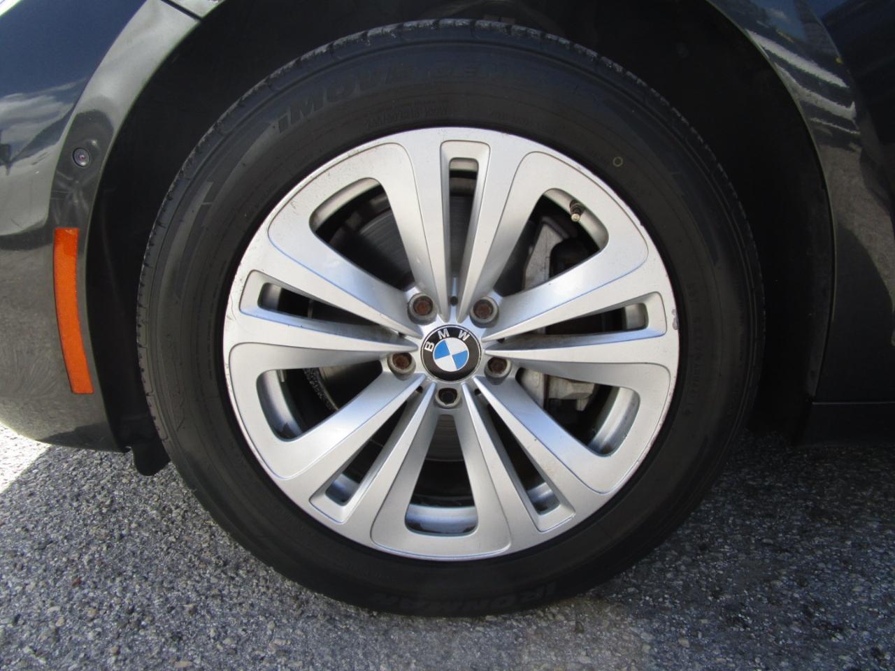 BMW 5-Series Gran Turismo 535i 2014