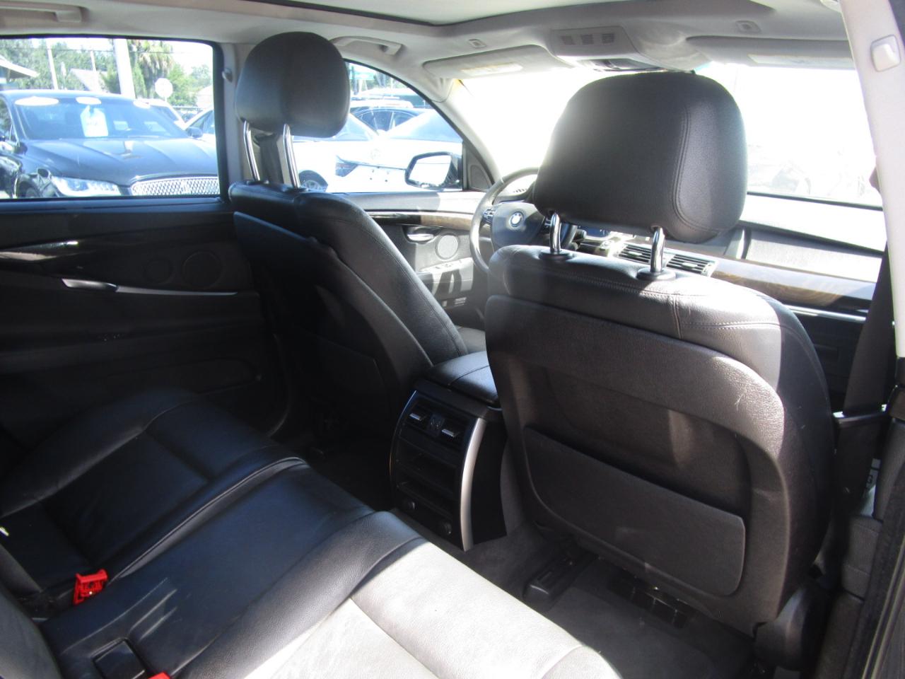 BMW 5-Series Gran Turismo 535i 2014