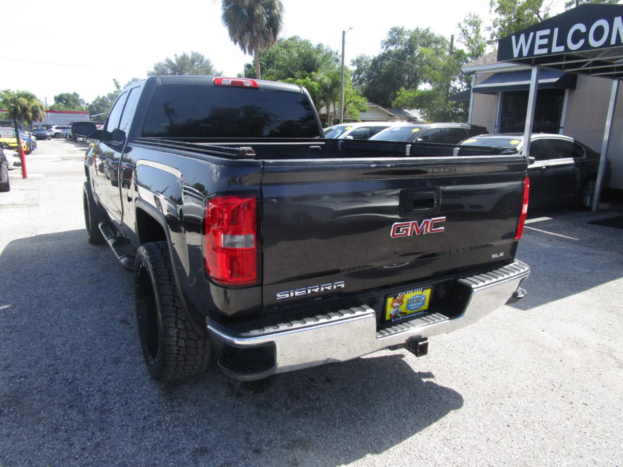 GMC Sierra 1500 SLE Double Cab 4WD 2015