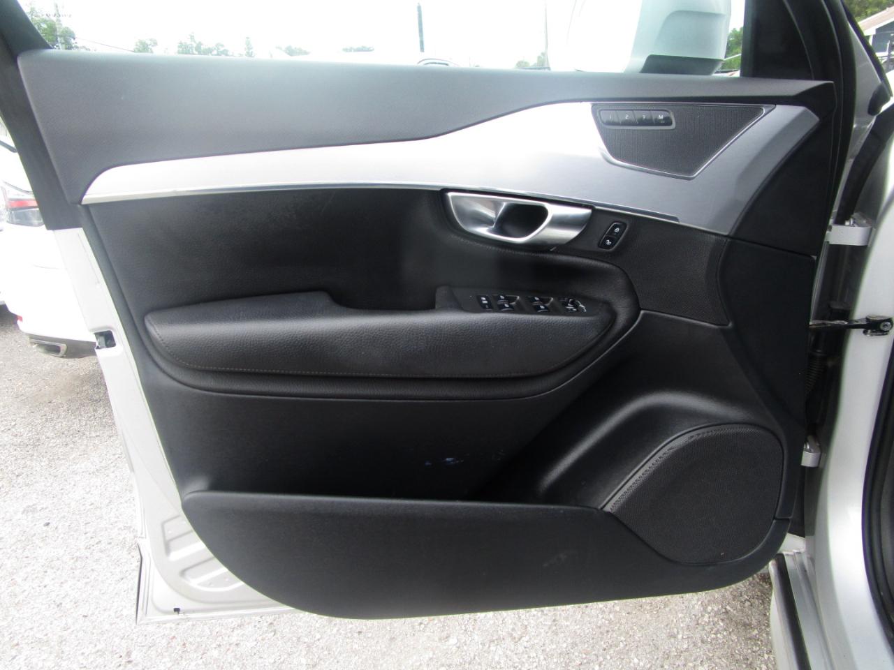 Volvo XC90 T5 Momentum 2018