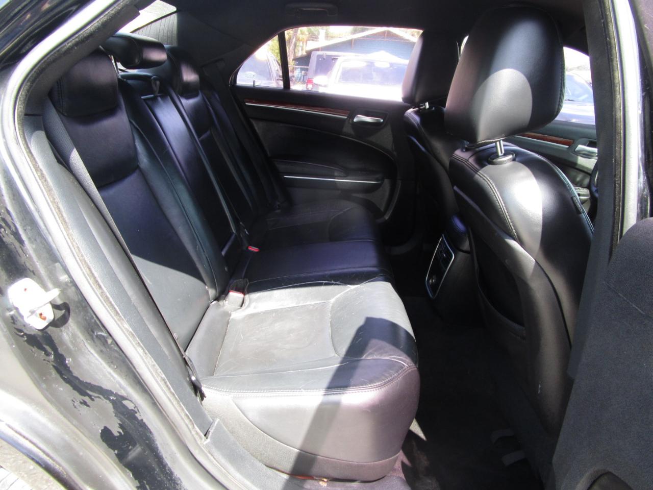 Chrysler 300 RWD 2013