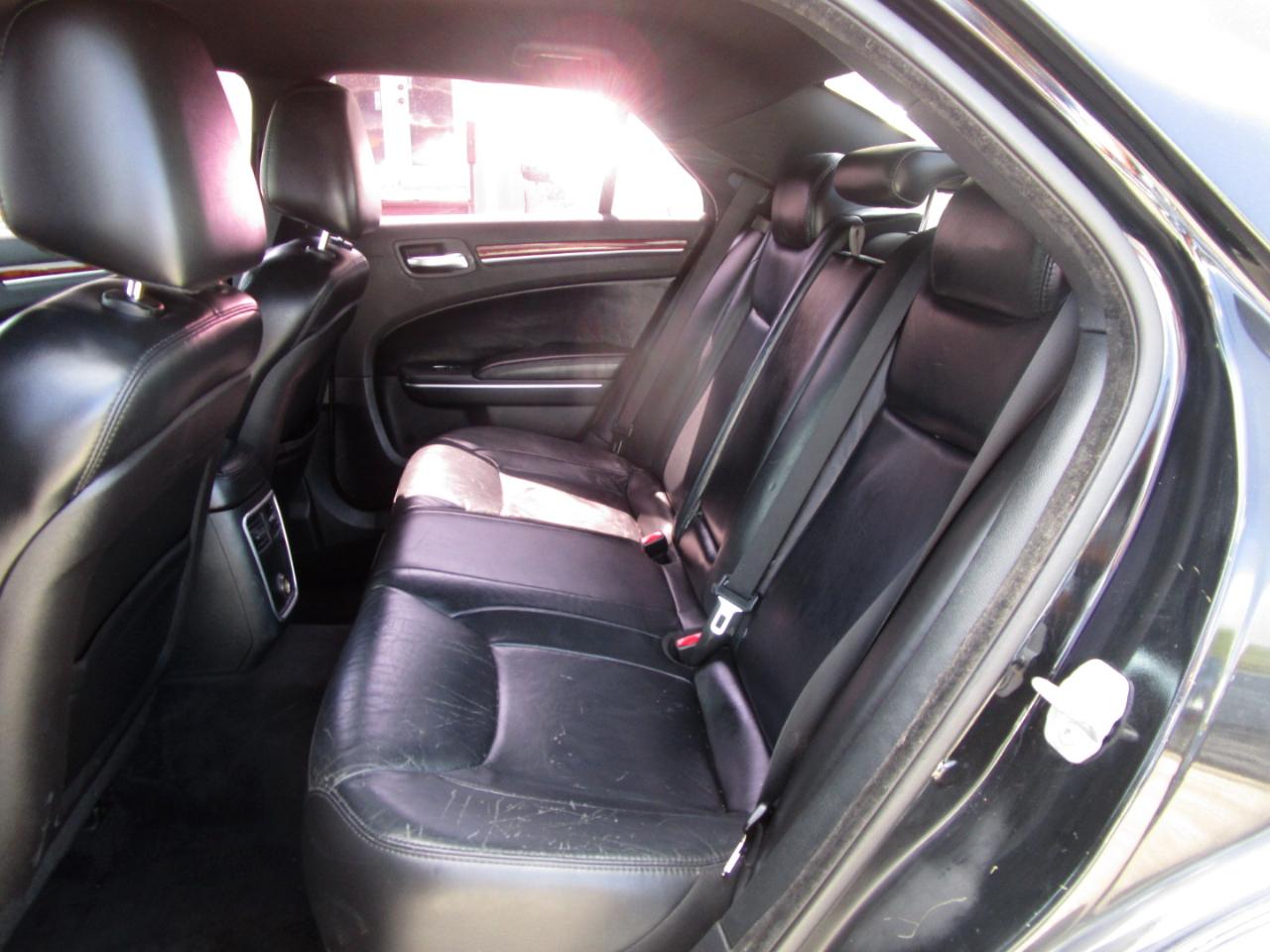 Chrysler 300 RWD 2013