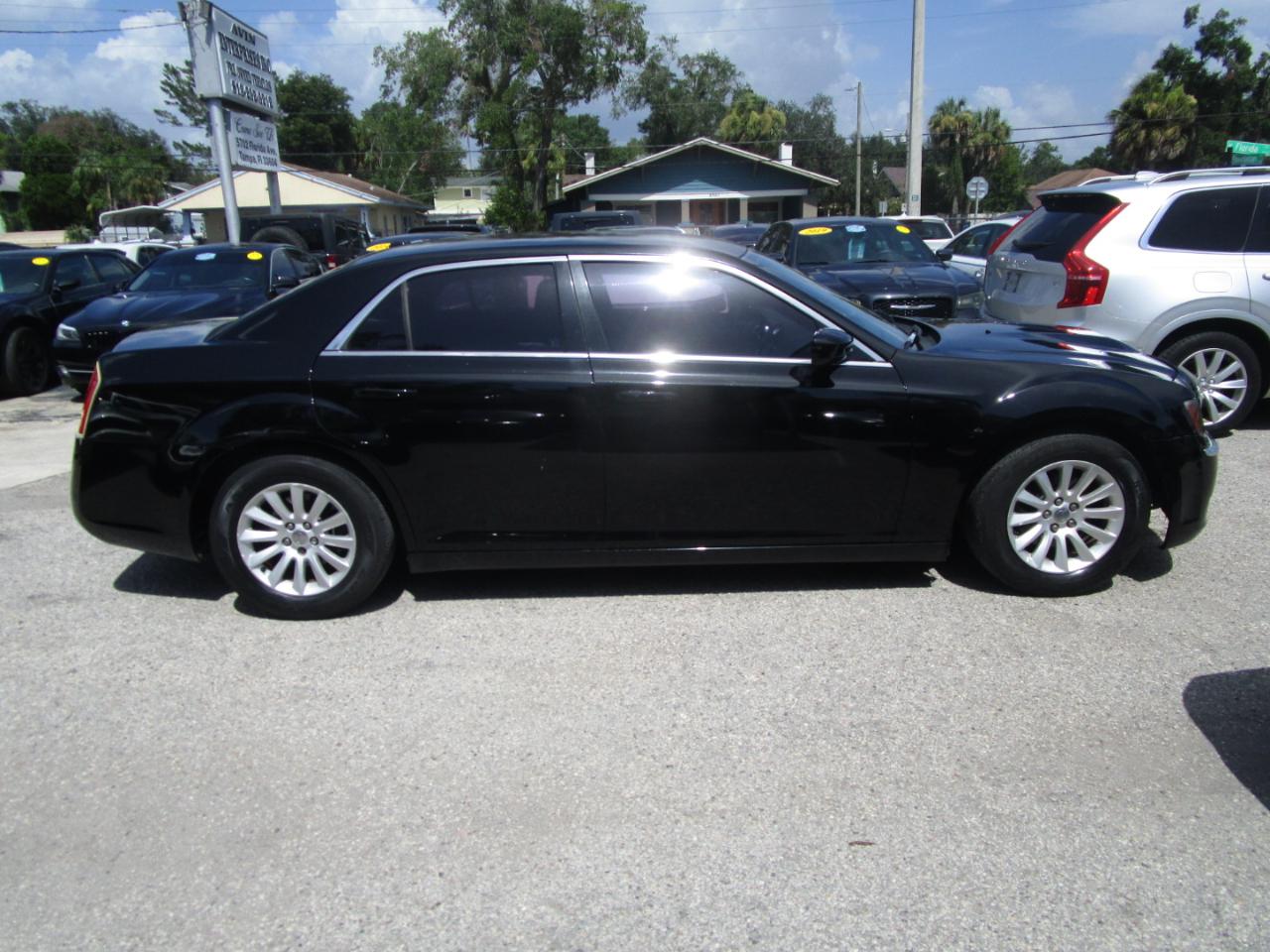 Chrysler 300 RWD 2013