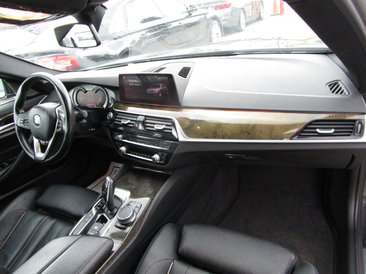 BMW 5-Series 530i xDrive 2019