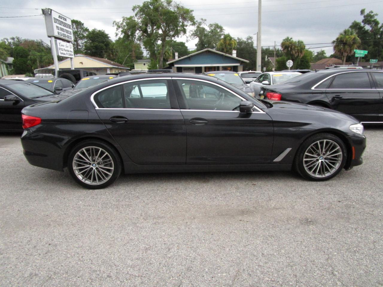 BMW 5-Series 530i xDrive 2019