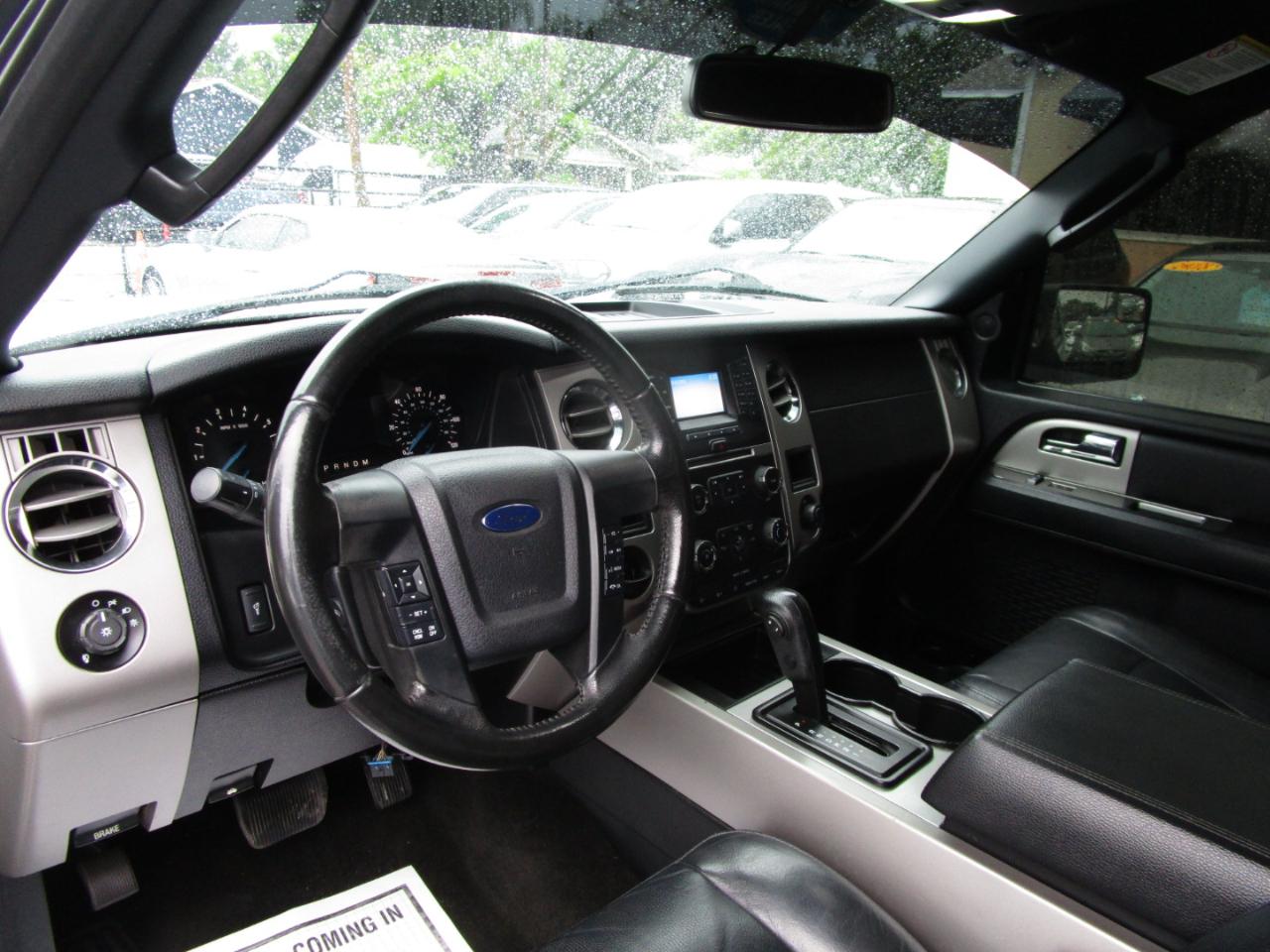 Ford Expedition XLT 2WD 2017