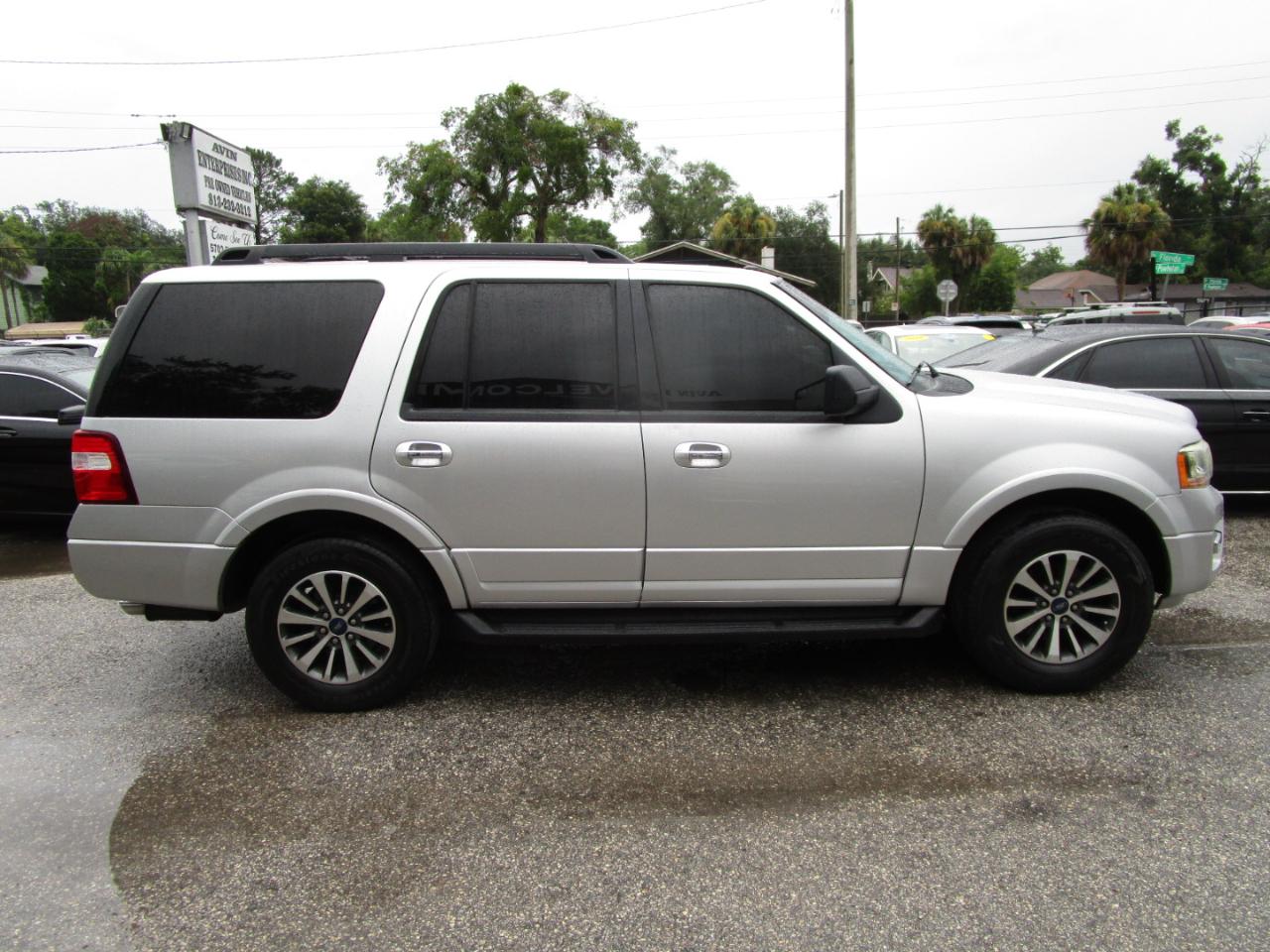 Ford Expedition XLT 2WD 2017