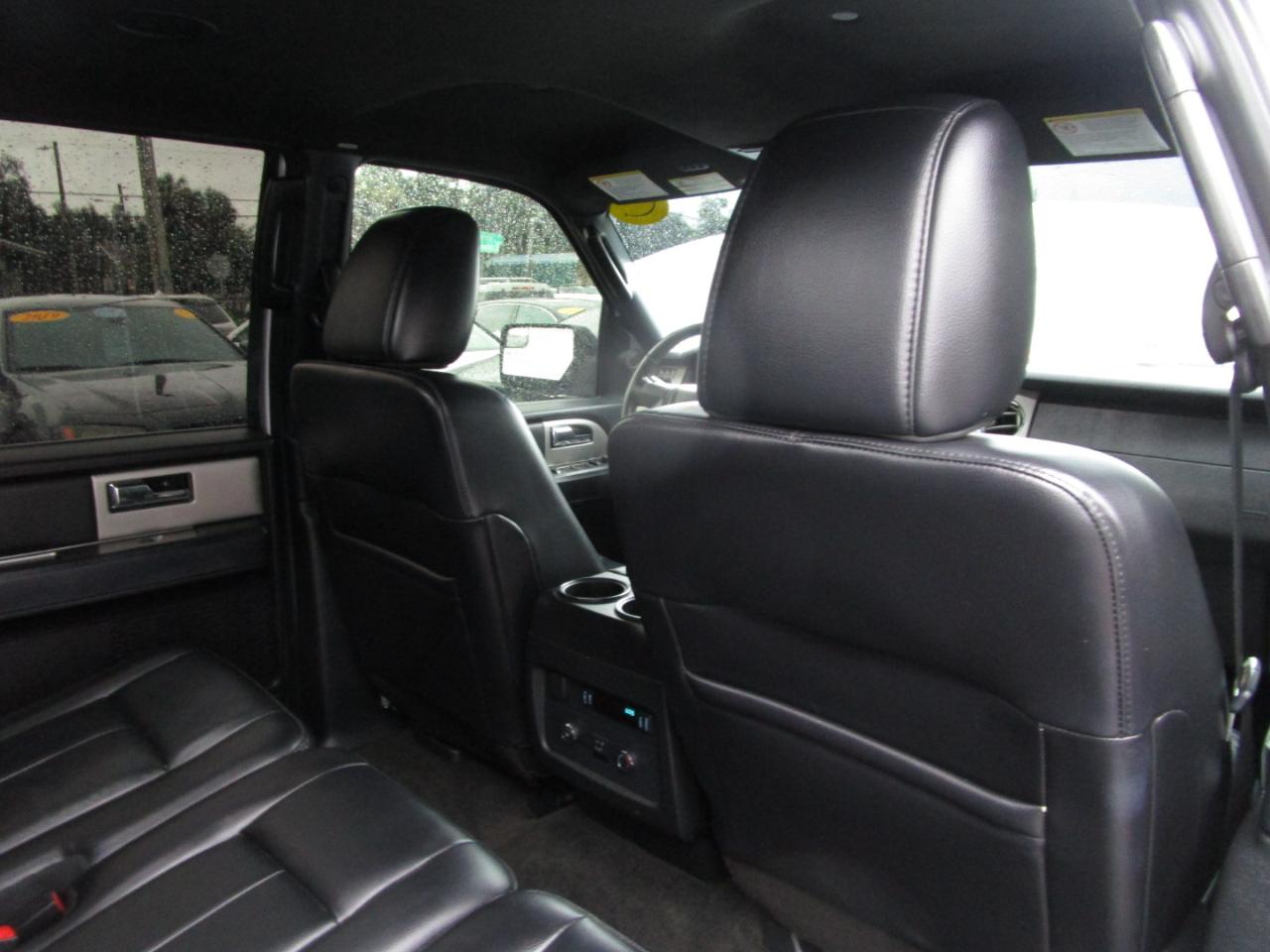 Ford Expedition XLT 2WD 2017