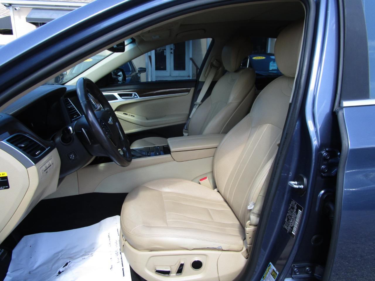 Hyundai Genesis 3.8L 2015