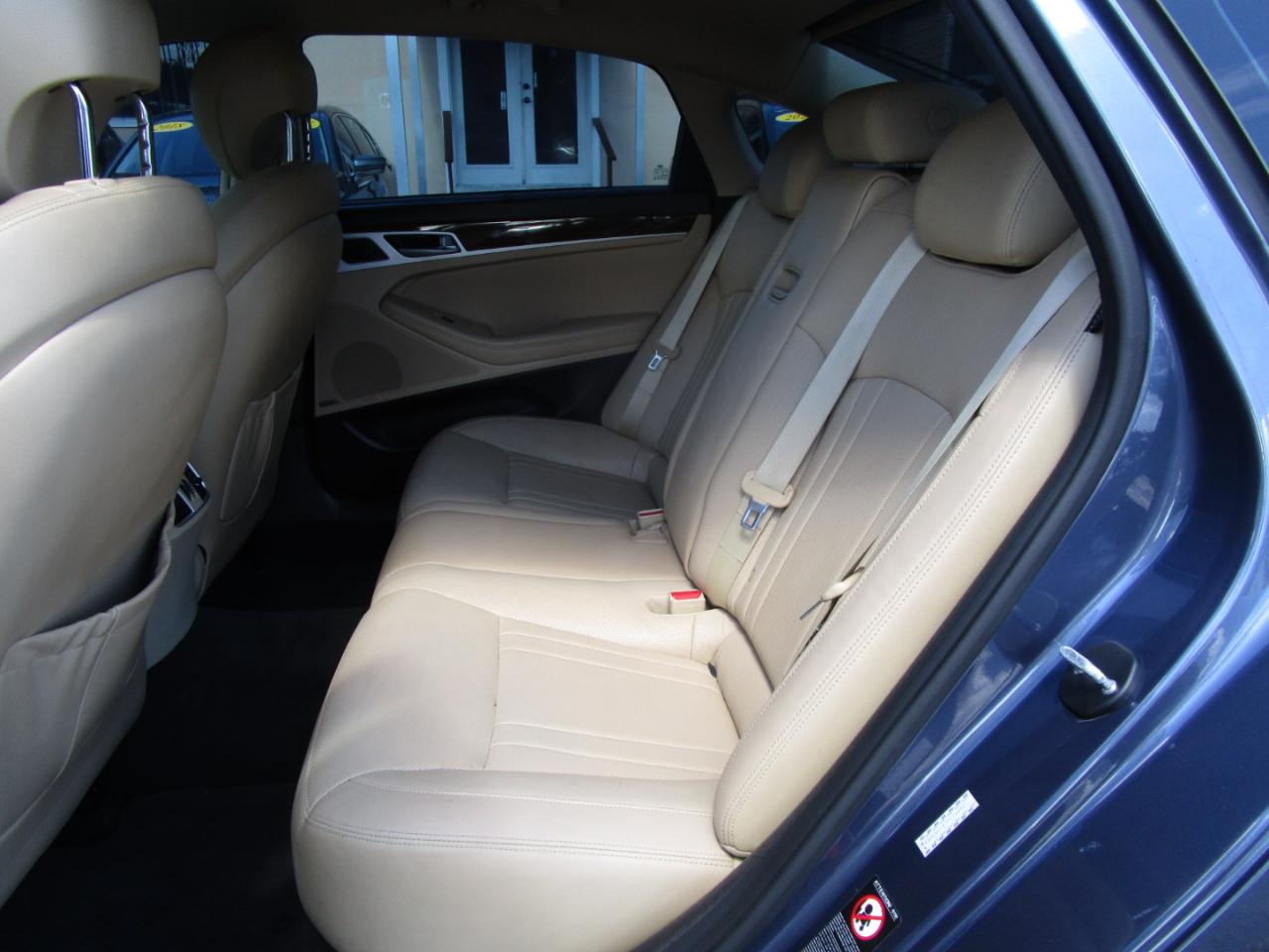 Hyundai Genesis 3.8L 2015