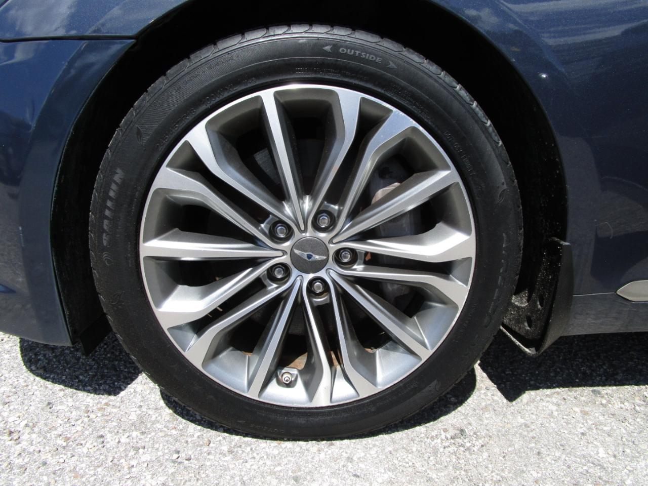 Hyundai Genesis 3.8L 2015