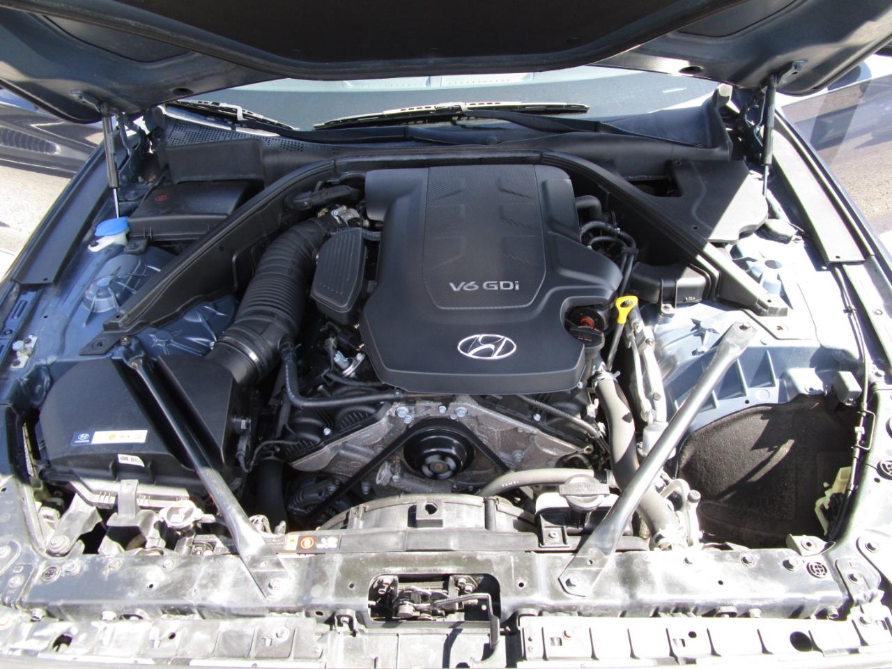 Hyundai Genesis 3.8L 2015