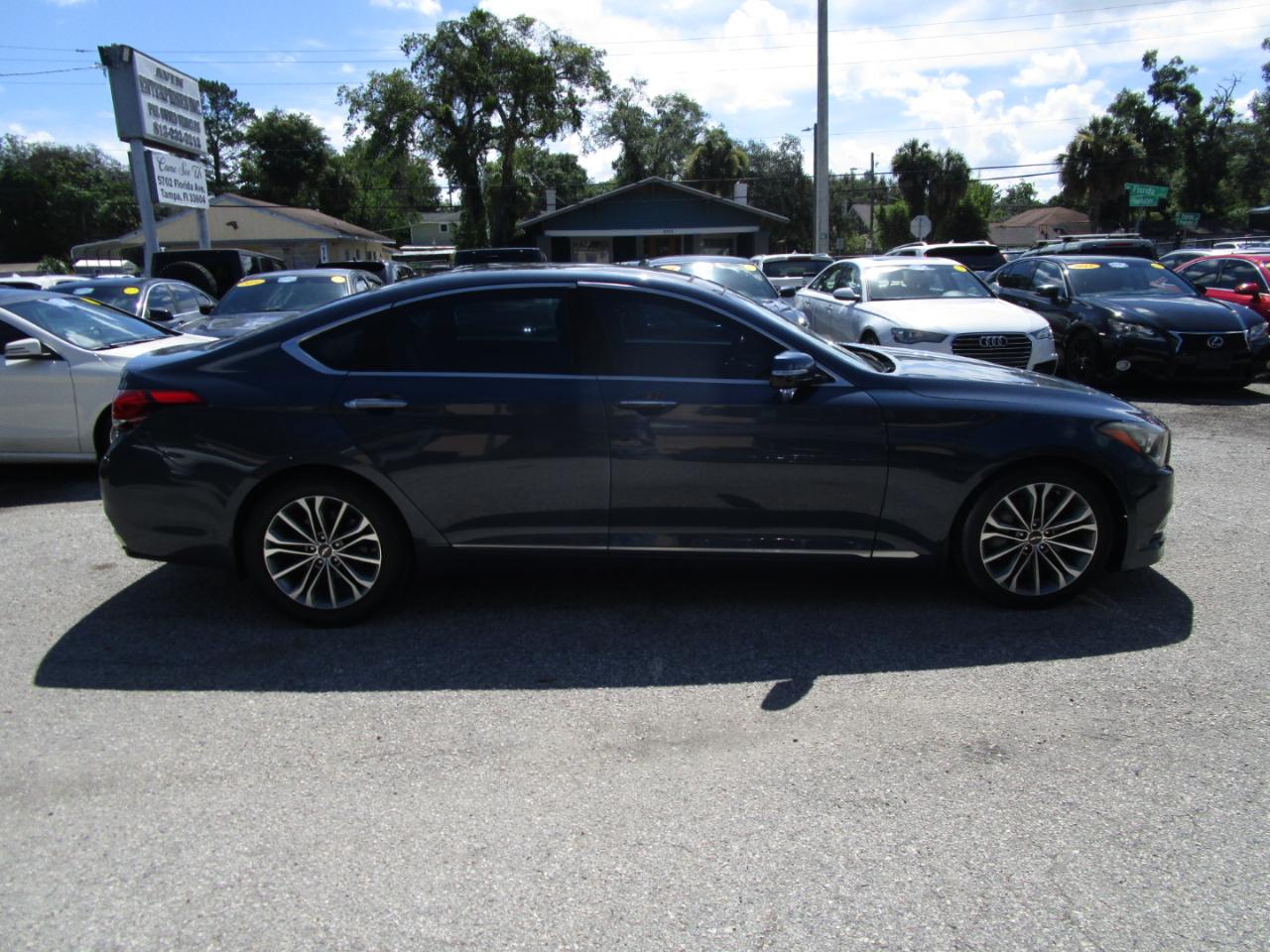 Hyundai Genesis 3.8L 2015