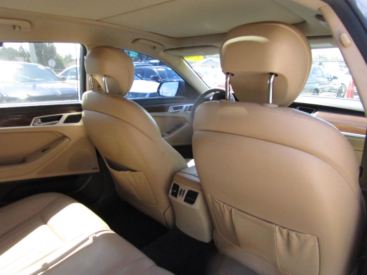 Hyundai Genesis 3.8L 2015