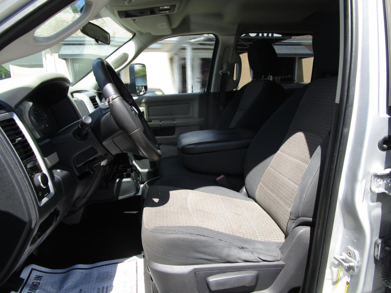 RAM 2500 Laramie Crew Cab LWB 4WD 2011