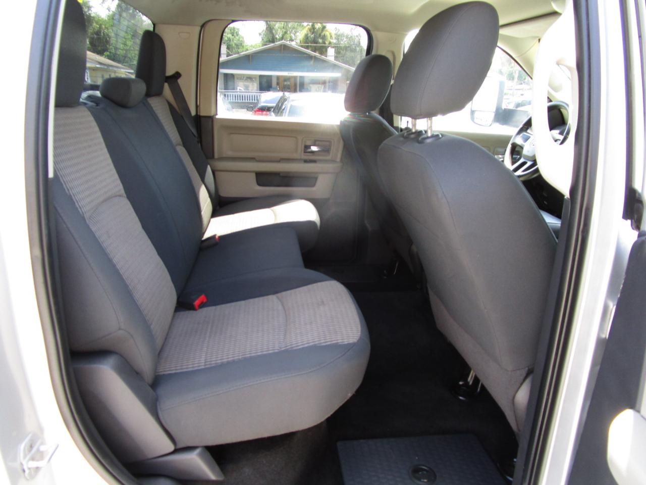 RAM 2500 Laramie Crew Cab LWB 4WD 2011