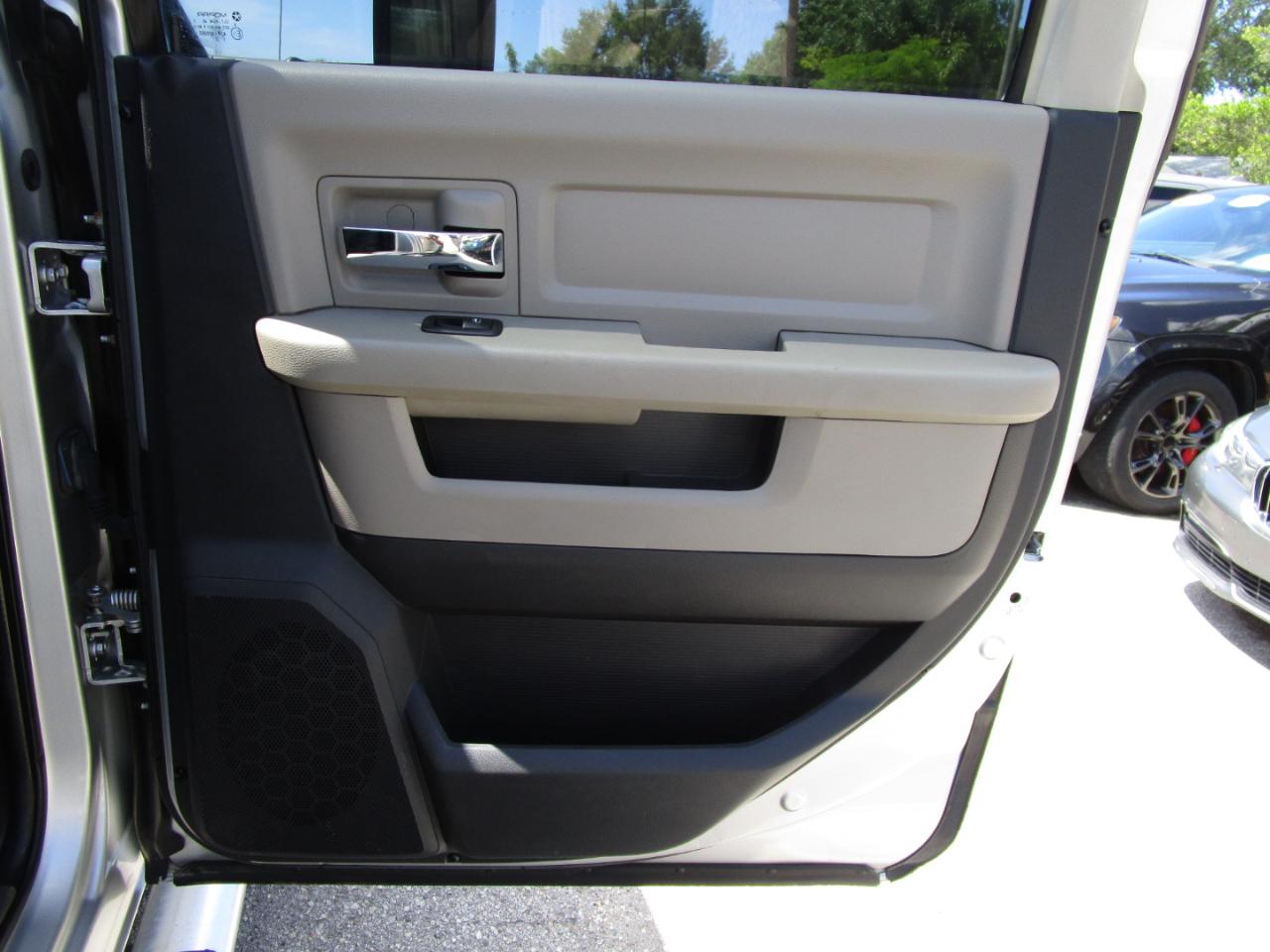 RAM 2500 Laramie Crew Cab LWB 4WD 2011