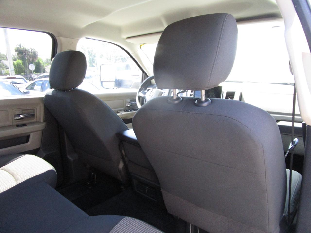 RAM 2500 Laramie Crew Cab LWB 4WD 2011