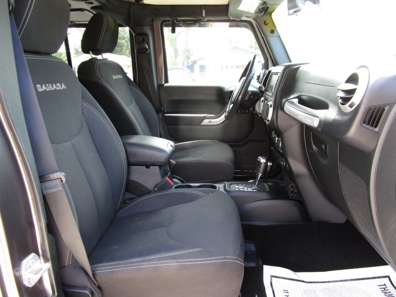 Jeep Wrangler Unlimited Sahara 4WD 2016