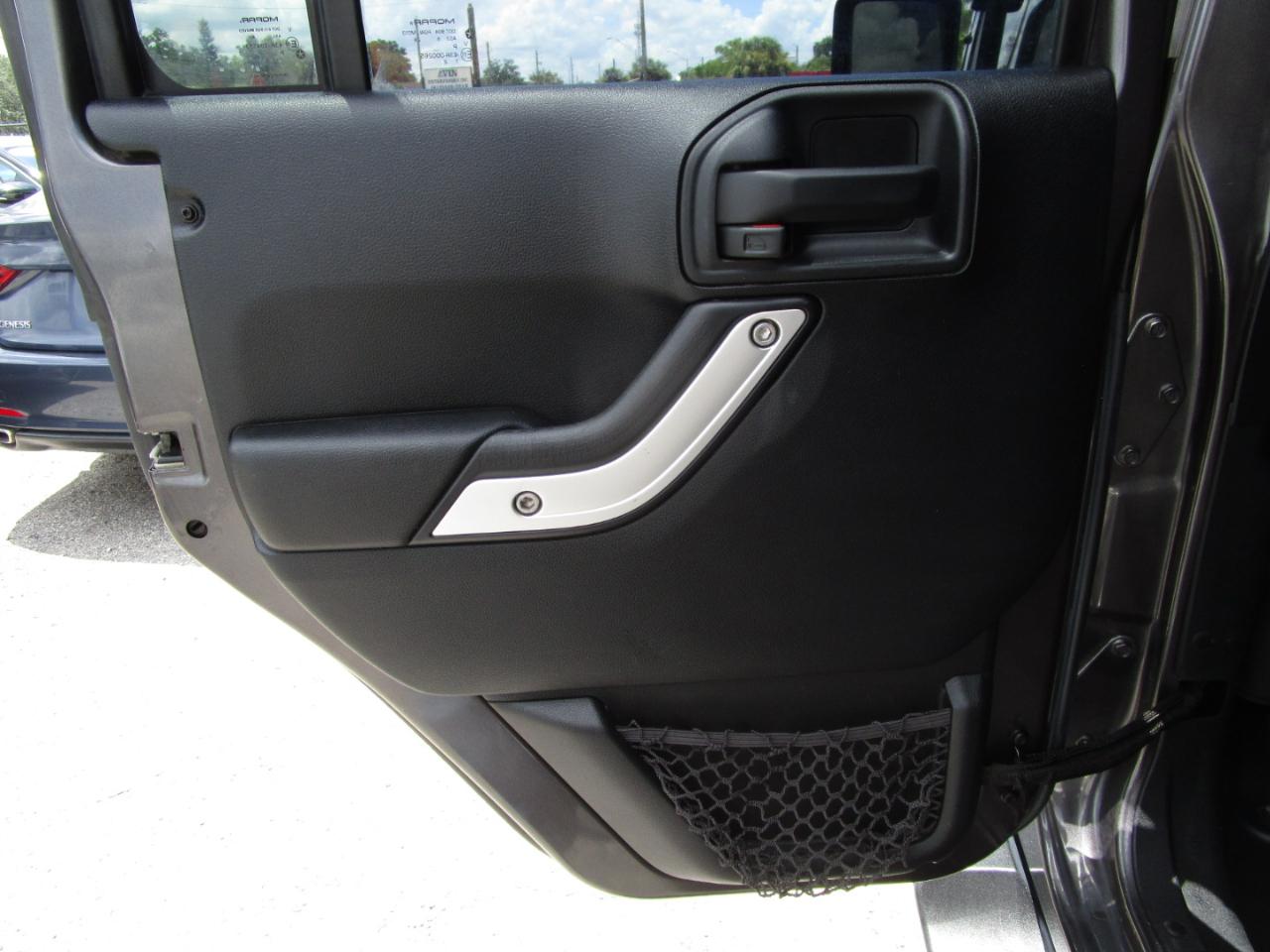 Jeep Wrangler Unlimited Sahara 4WD 2016