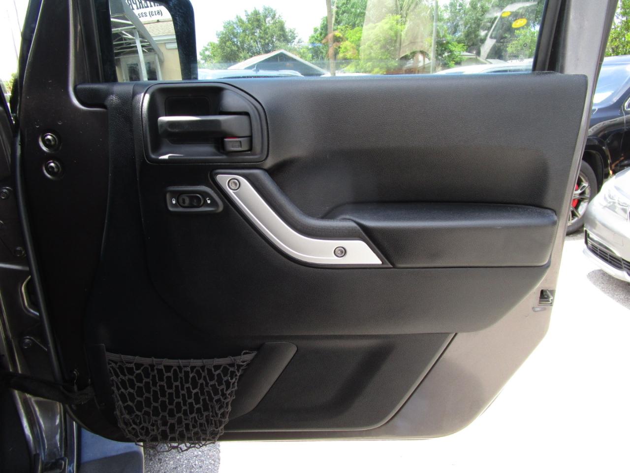 Jeep Wrangler Unlimited Sahara 4WD 2016