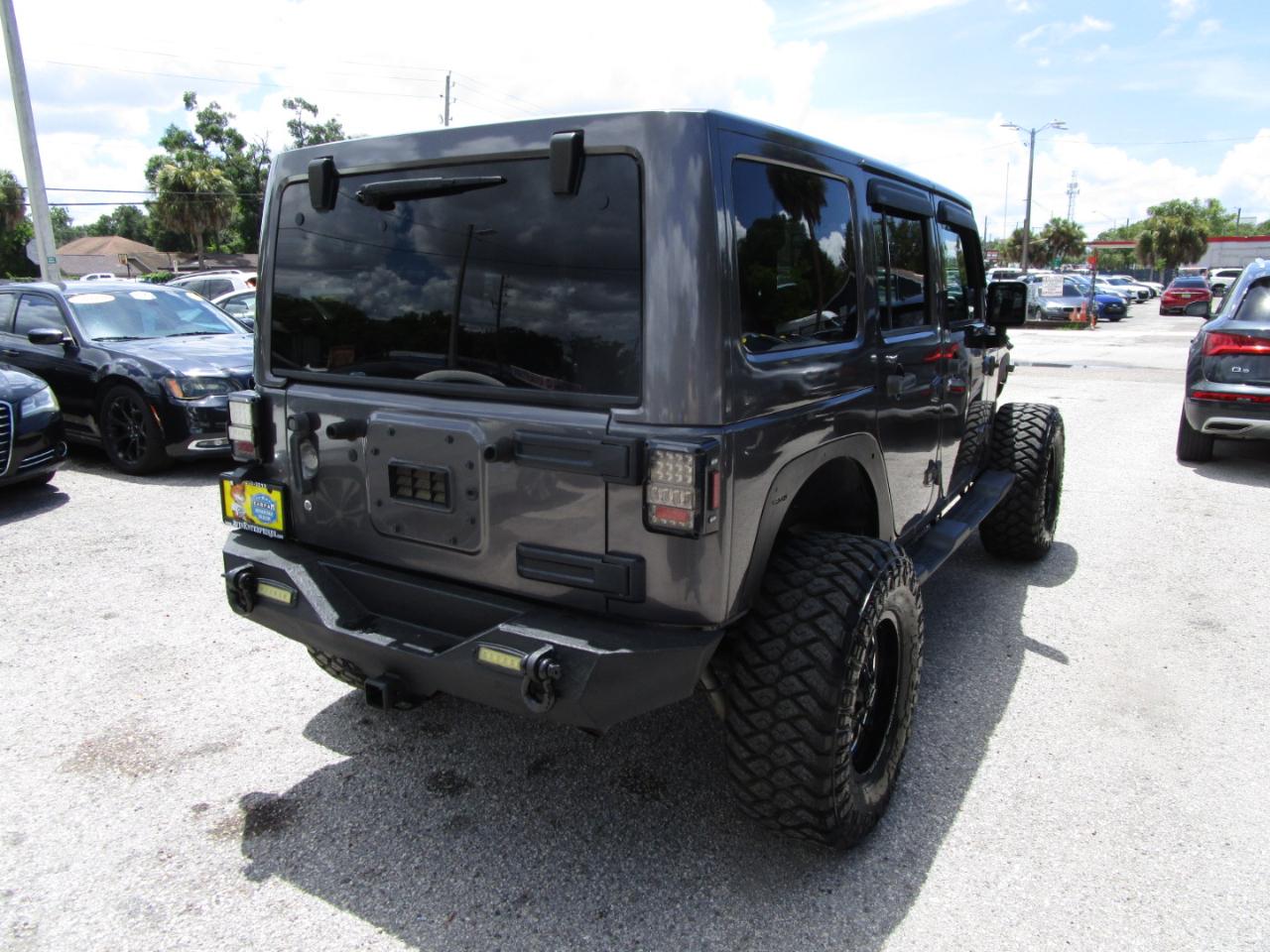 Jeep Wrangler Unlimited Sahara 4WD 2016