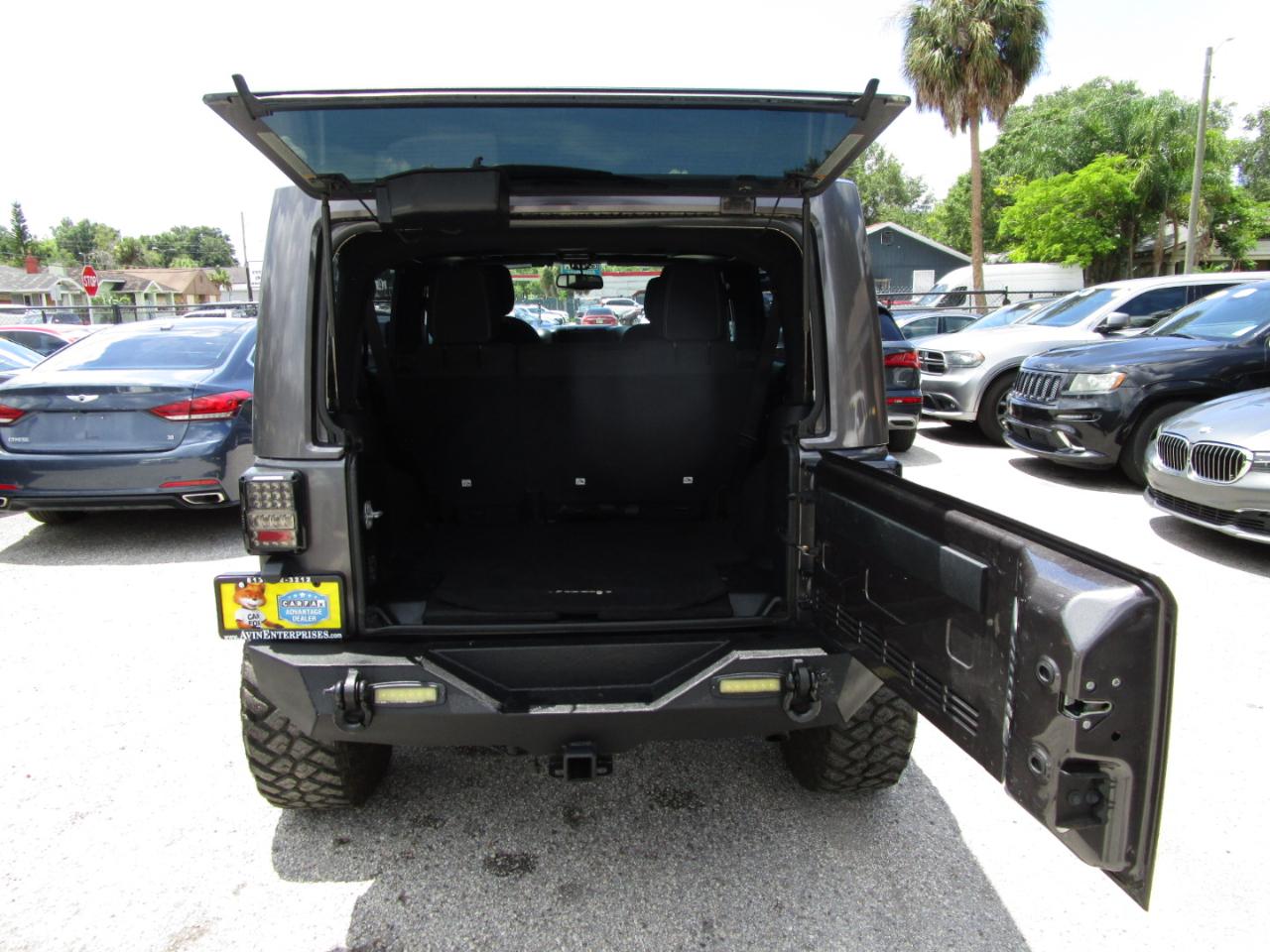 Jeep Wrangler Unlimited Sahara 4WD 2016