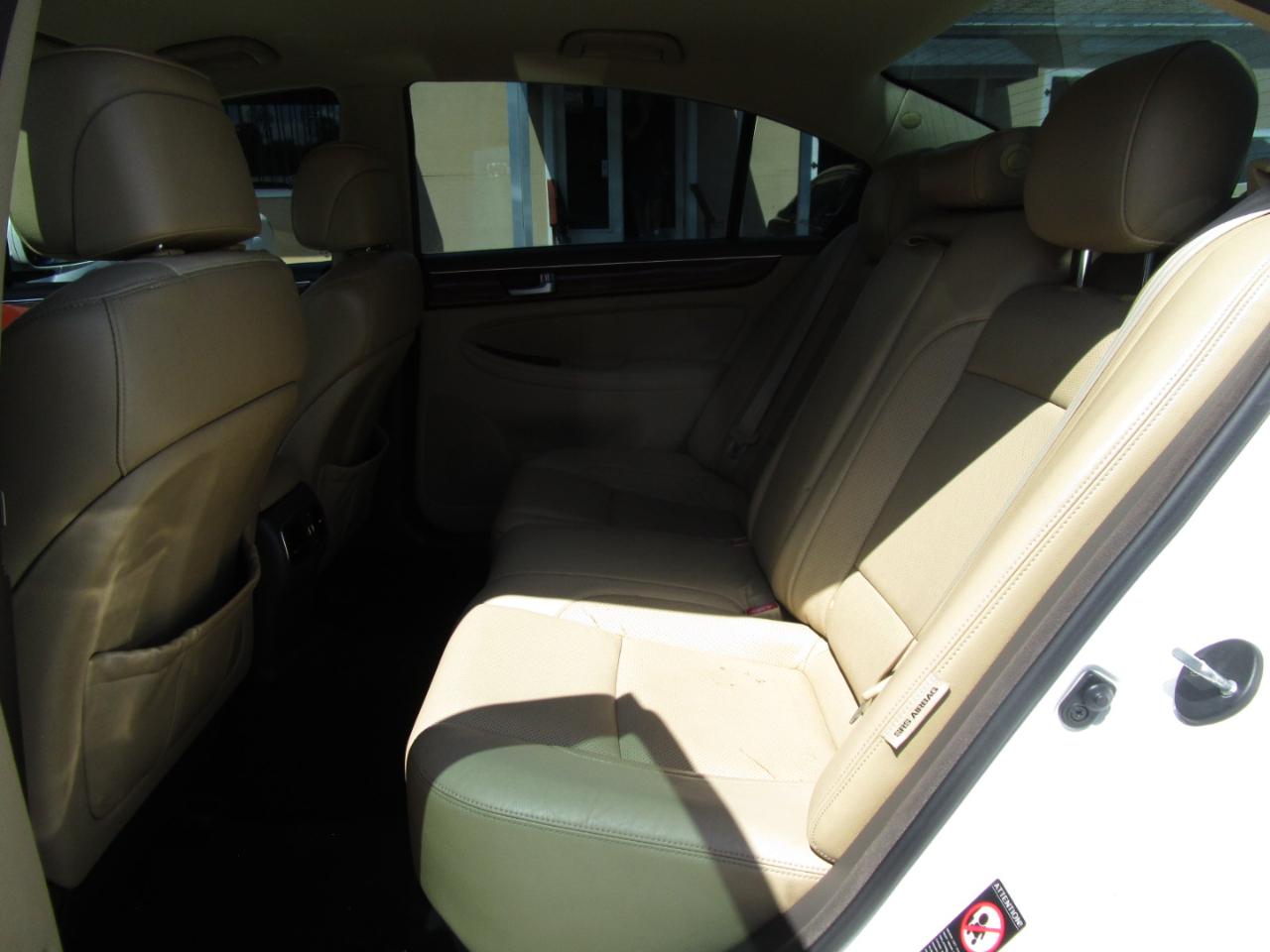 Hyundai Genesis 3.8L 2012