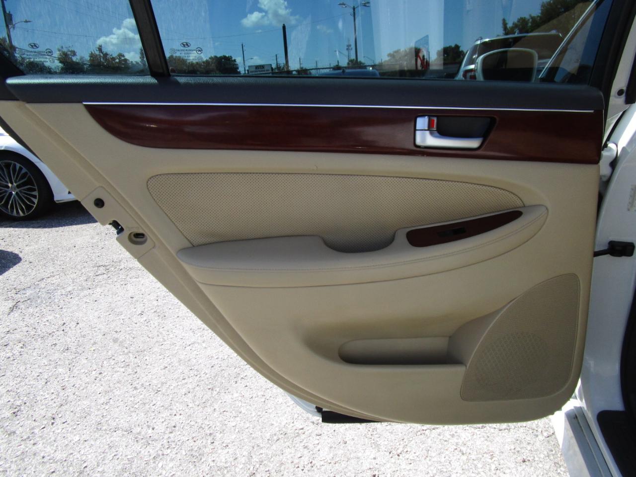 Hyundai Genesis 3.8L 2012