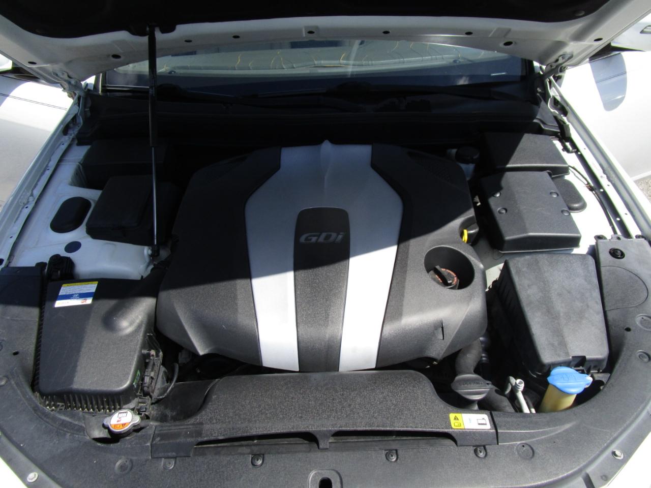 Hyundai Genesis 3.8L 2012