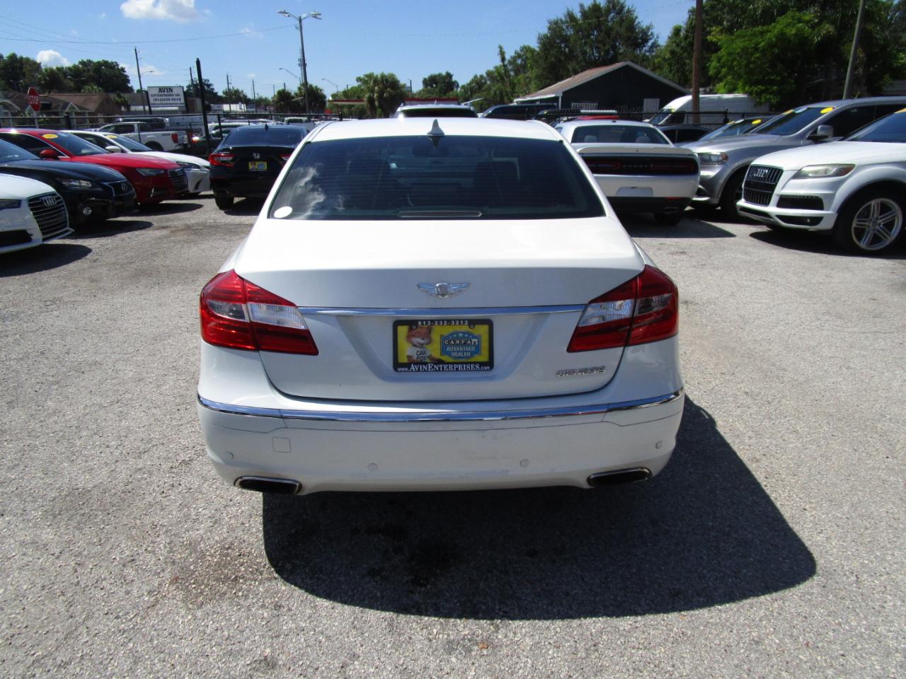 Hyundai Genesis 3.8L 2012
