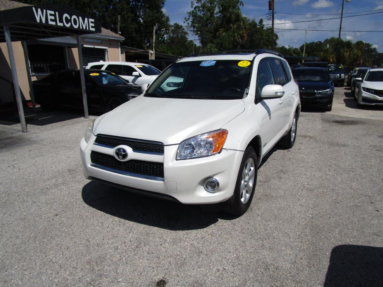 Toyota RAV4 Limited I4 2WD 2011