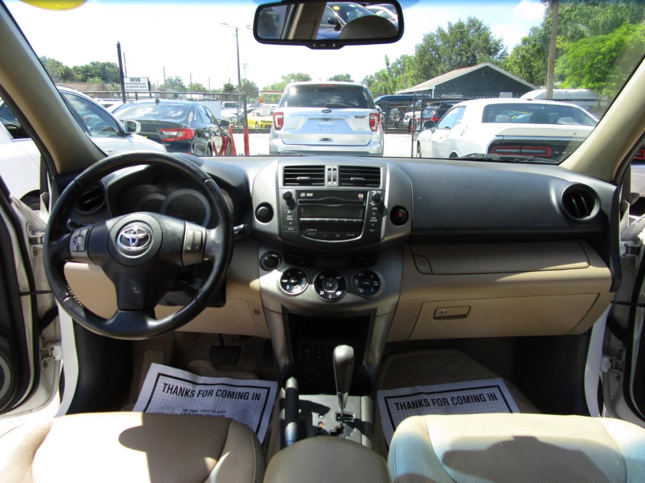 Toyota RAV4 Limited I4 2WD 2011