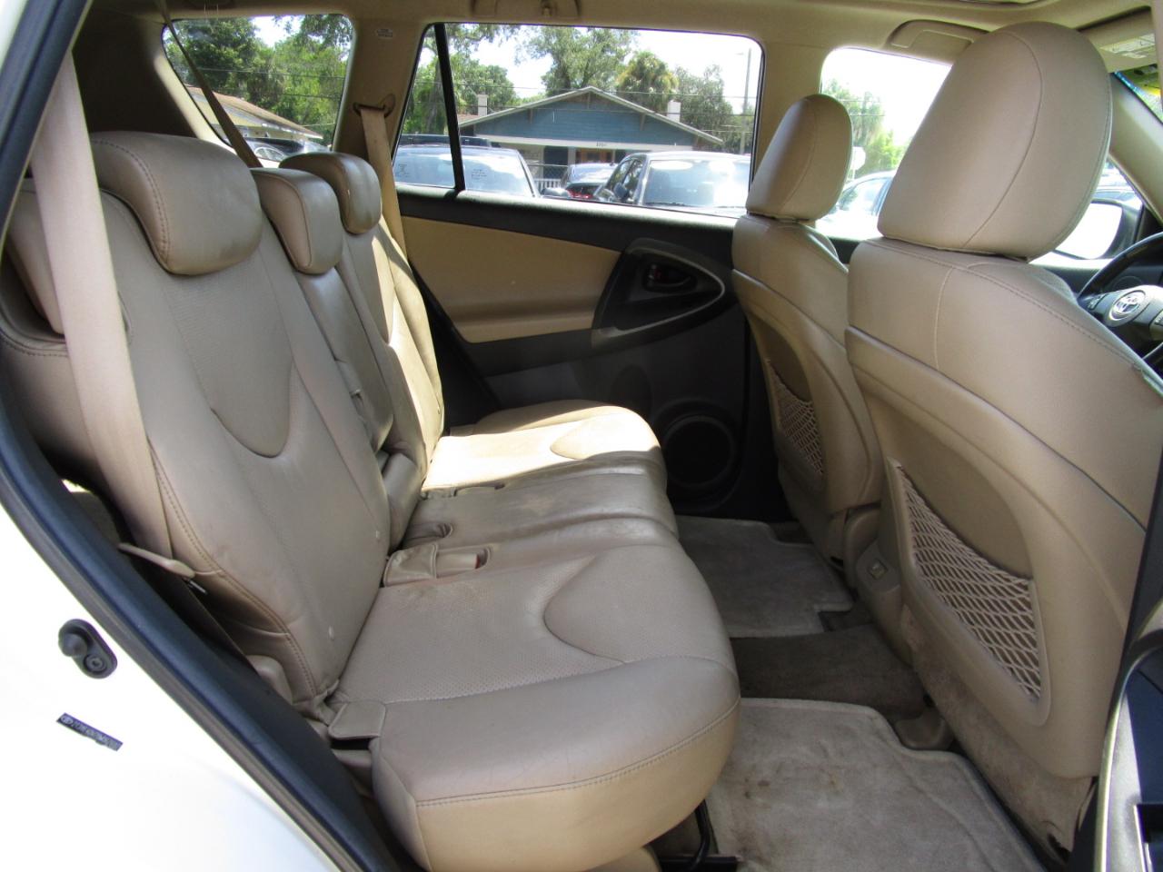 Toyota RAV4 Limited I4 2WD 2011