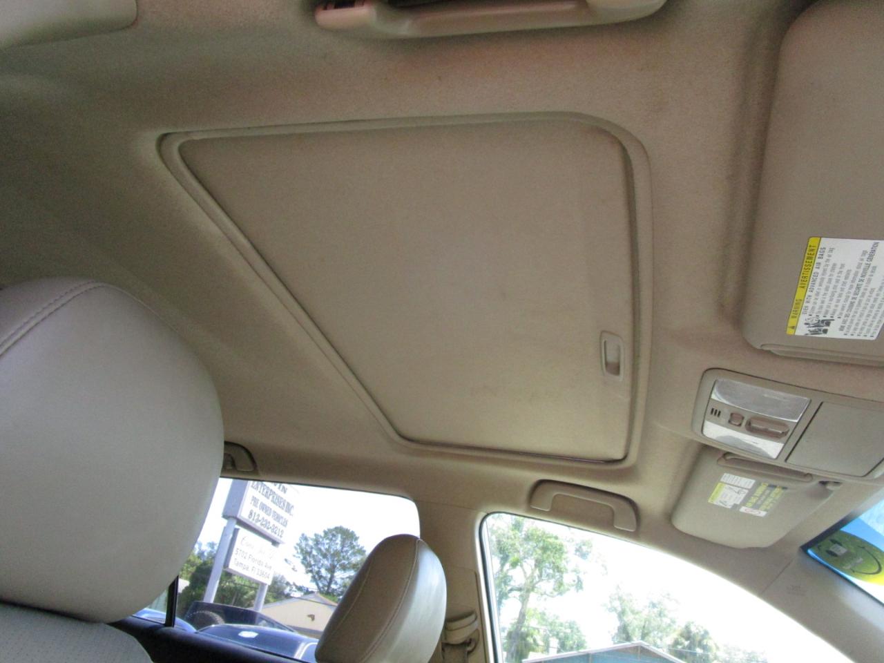 Toyota RAV4 Limited I4 2WD 2011