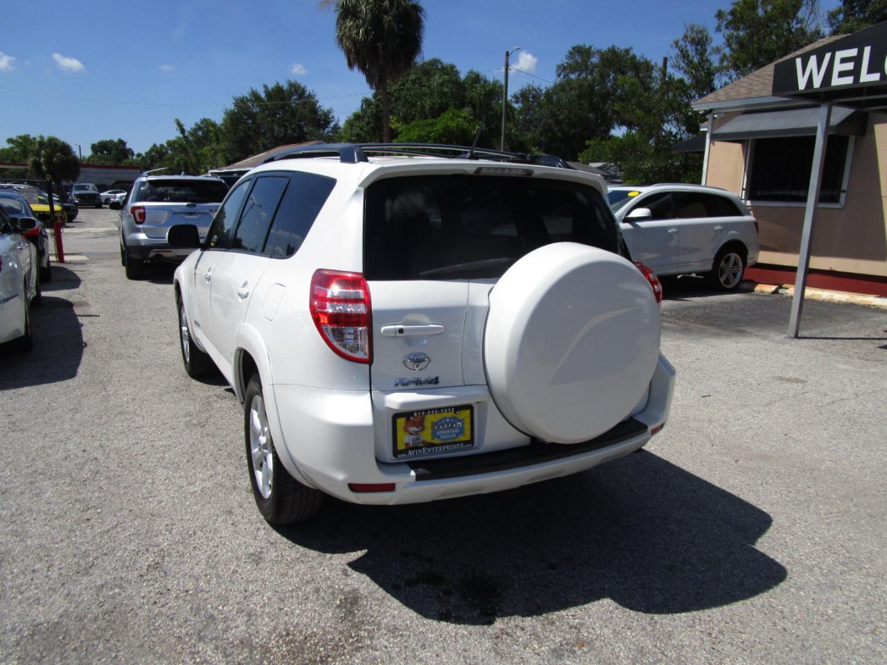 Toyota RAV4 Limited I4 2WD 2011