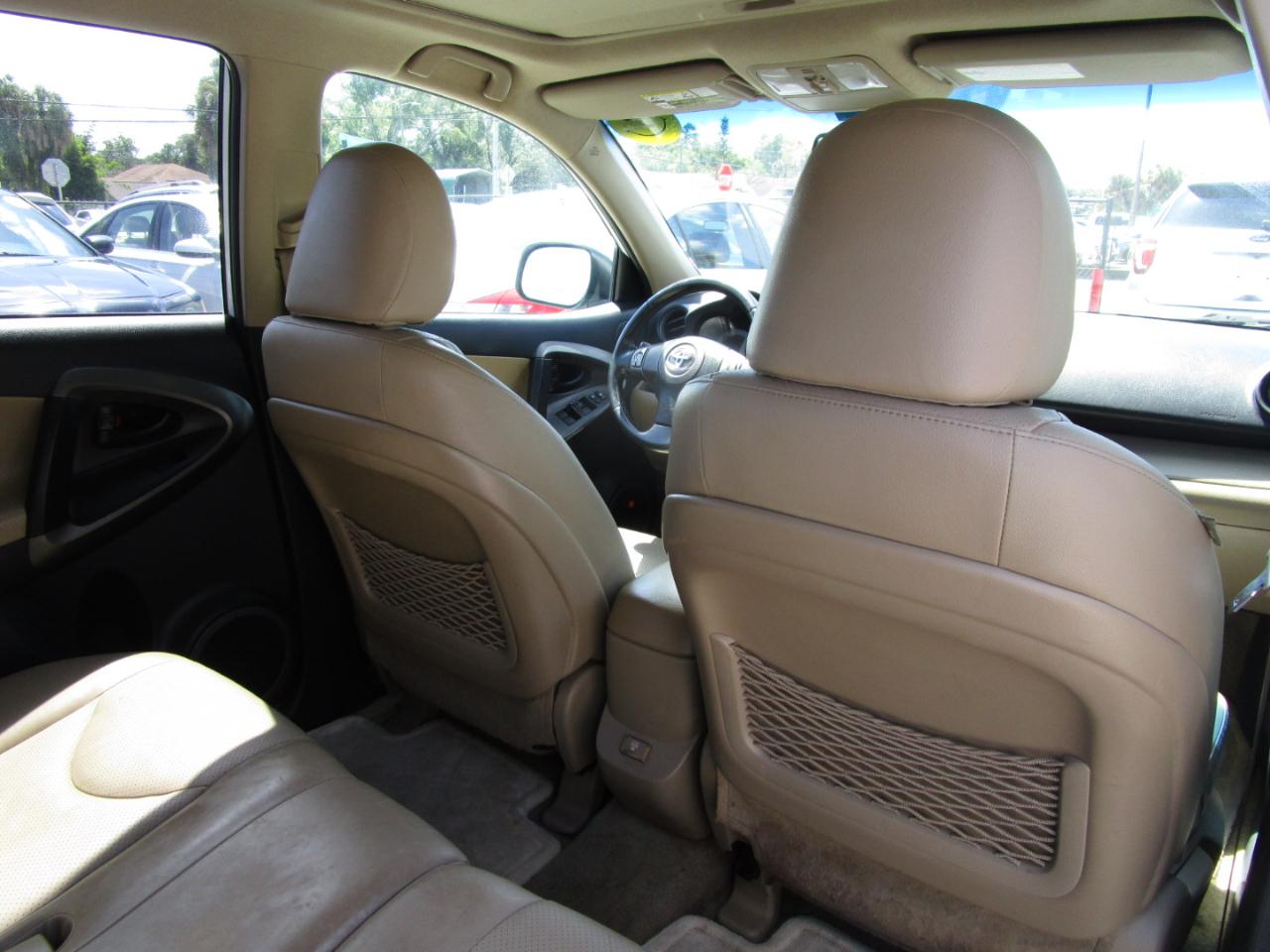 Toyota RAV4 Limited I4 2WD 2011