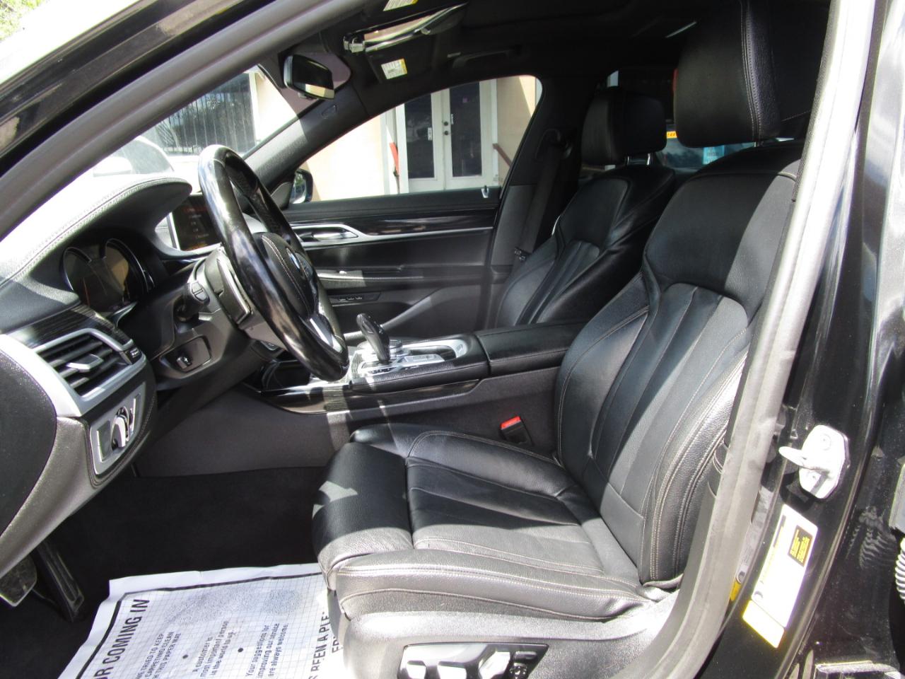 BMW 7-Series 740i 2019